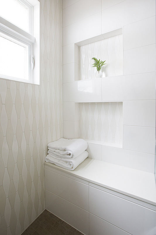 v-beachfront-modern-home-bathroom-white-contemporary-shower