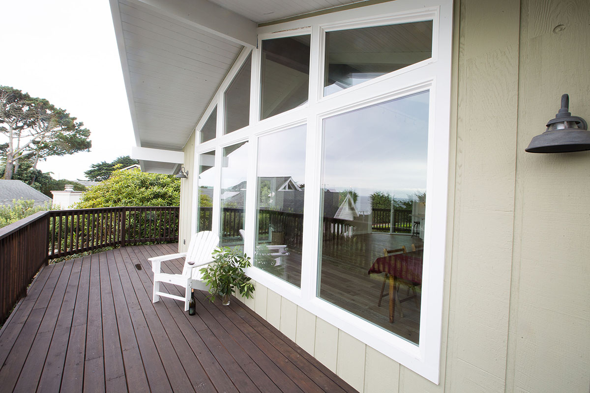 ocean-view-home-deck-windows